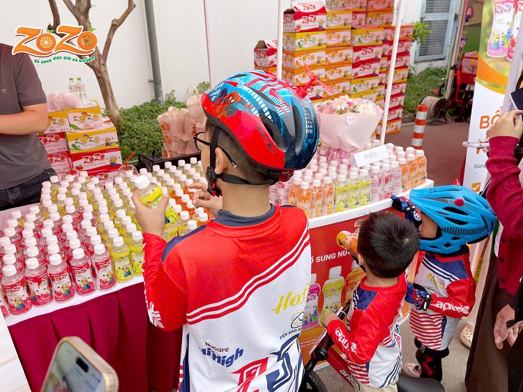 Những nụ cười rạng rỡ tại khu vực trải nghiệm sản phẩm ZOZO