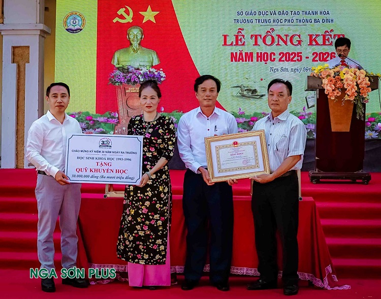 Chương trình trao học bổng thường niên của Công ty TNHH Dược phẩm Nam Sơn góp phần lan tỏa tinh thần nhân văn, đồng hành cùng giáo dục và thế hệ trẻ Việt Nam.